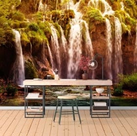 Murales cascate sulla montagna